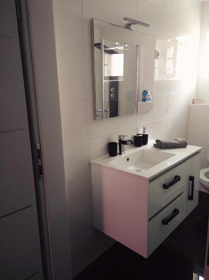 Sunshine Apartments Karlobag Dış mekan fotoğraf